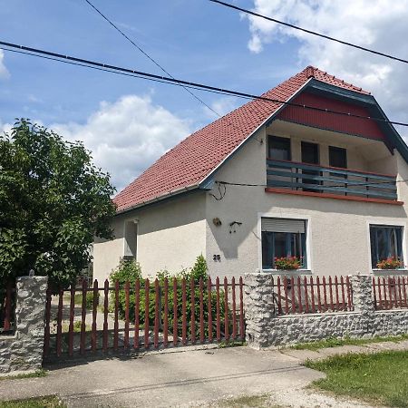 Tulipan Haz Villa Szilvasvarad Bagian luar foto