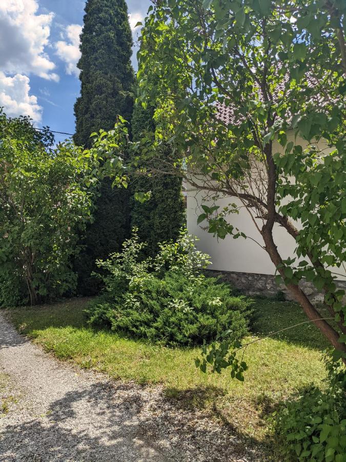 Tulipan Haz Villa Szilvasvarad Bagian luar foto